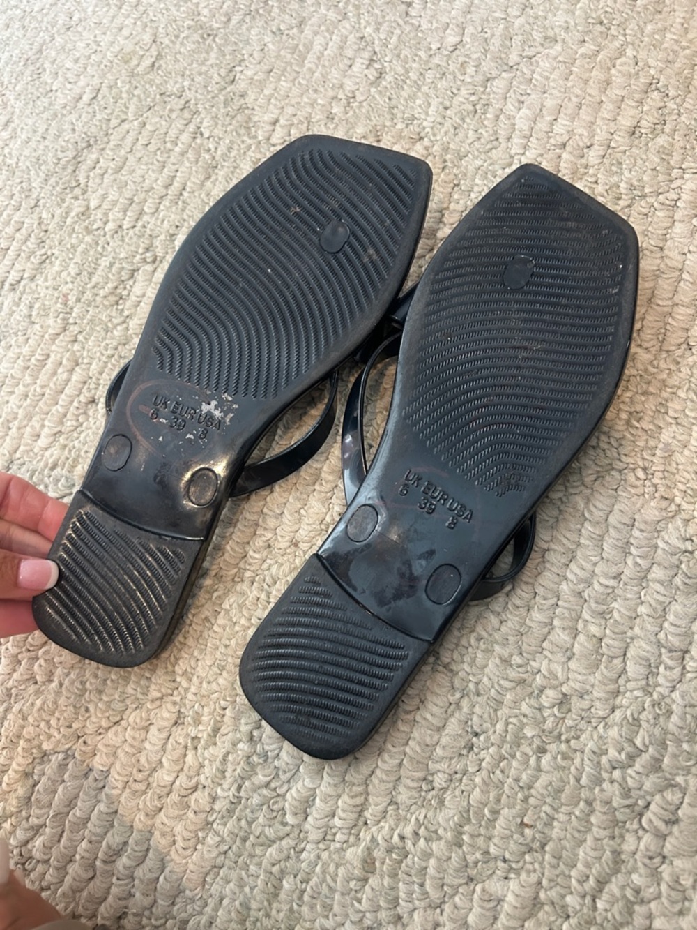 BCBGeneration Black Patent Bow Flip Sandal - Picture 11 of 11